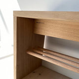 Mellemhøje bænke med hylde